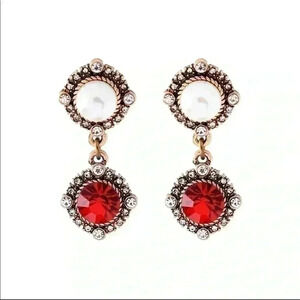 Vintage look earrings